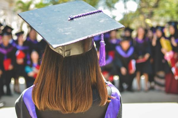 Pandemia aumenta incerteza em relação à graduação.(Imagem:MD Duran/Unsplash)