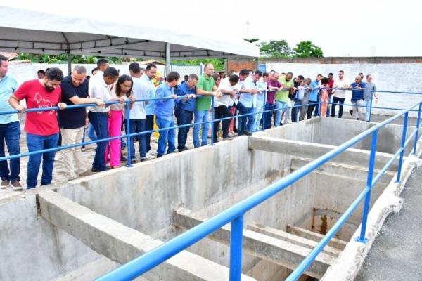 Floriano inaugura a 3ª estação elevatória do Projeto de Esgotamento Sanitário da cidade.(Imagem:Secom)