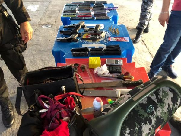  Polícia Militar prende 21 pessoas em flagrante e apreende armas, drogas e carros na Zona Norte de Teresina.(Imagem:Divulgação/PMPI )