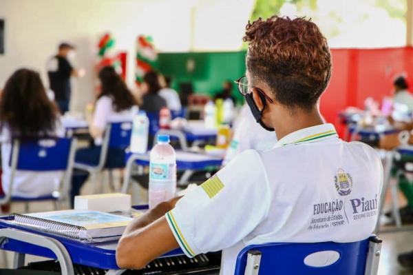 Projeto propõe bônus para estudantes que concluíram ensino médio no Piauí(Imagem:Reprodução)