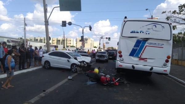 Mototaxista morre em acidente envolvendo seis veículos na Zona Sul de Teresina(Imagem:Divulgação)