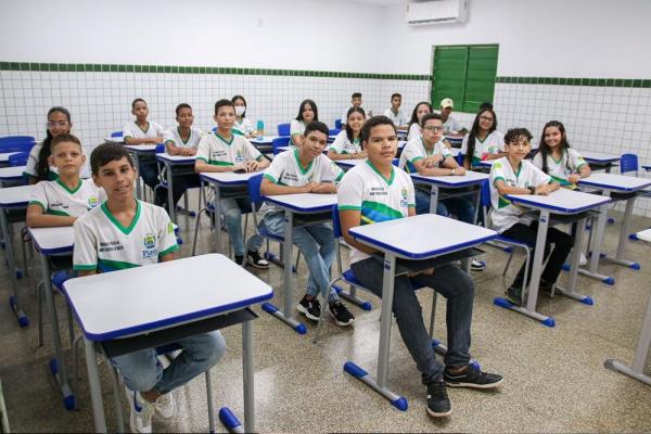 Agora, cerca de 70% das escolas estaduais serão em tempo integral. A ideia é que o modelo seja universalizado até o início de 2026.(Imagem:Divulgação)