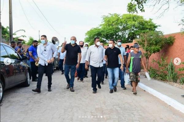 Prefeitura de Floriano inaugura obras de pavimentação em ruas do bairro Meladão.(Imagem:Reprodução/Instagram)