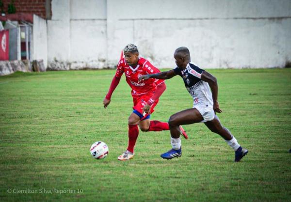 4 de Julho venceu o Cori-Sabbá por 2 a 0.(Imagem:Clemilton/Reporter10)