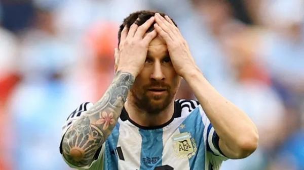 Messi lamenta derrota da Argentina para a Arábia Saudita.(Imagem:Hannah Mckay/Reuters)