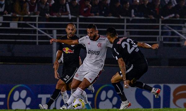 Flamengo encara Bragantino pelo Brasileirão.(Imagem:© Marcelo Cortes/Flamengo/Direitos Reservados)