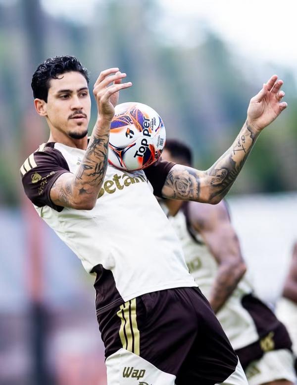Pedro em treino do Flamengo. (Imagem:Gilvan de Souza/Flamengo)