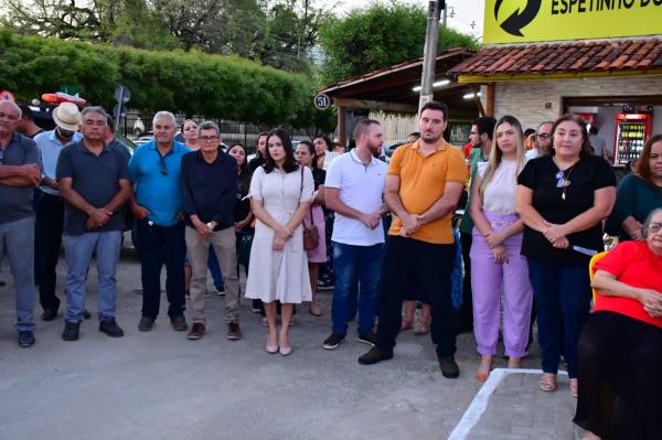 Vereadores participam da inauguração do Largo Raimundo Marreiros, bairro Ibiapaba de Floriano(Imagem:CMF)