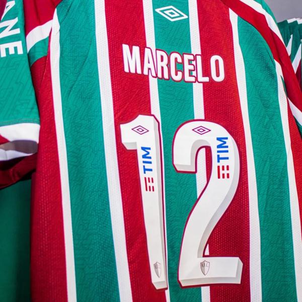  Camisa 12 de Marcelo já faz sucesso nas lojas do Fluminense.(Imagem: Divulgação / Fluminense )