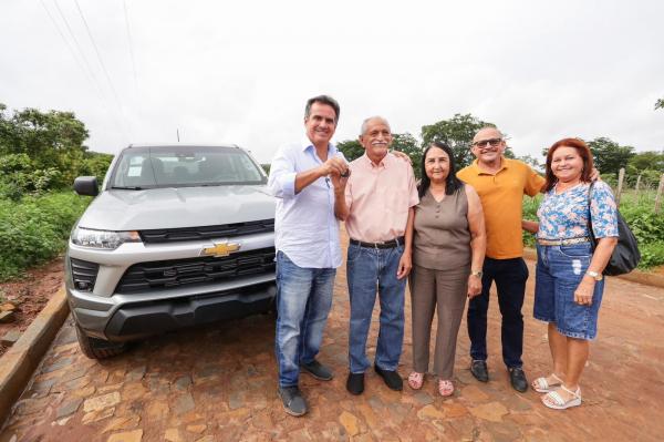 Ciro Nogueira visita Olho D?&Aacute;gua do Piau&iacute;, entrega ve&iacute;culo para a sa&uacute;de e assegura R$ 1,5 em recursos(Imagem:Ascom)