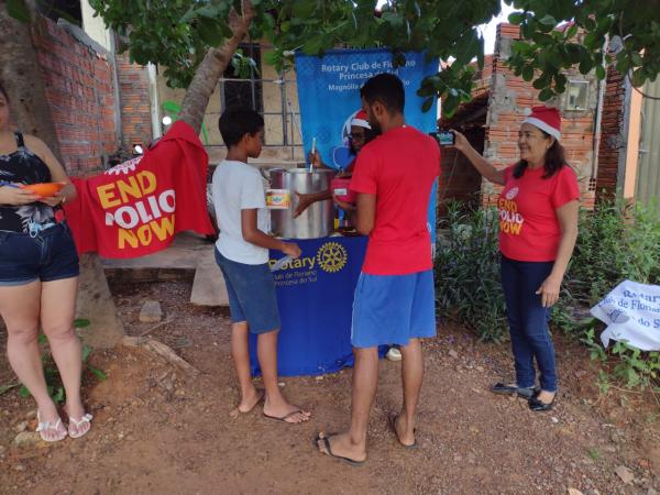 Rotary Club Princesa do Sul realiza ?Sopão Solidário? no bairro Canoas. (Imagem:FlorianoNews)