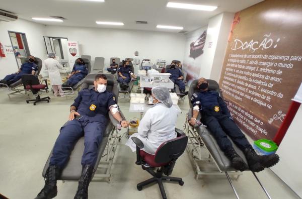 Guardas municipais de Teresina doam sangue em ação voluntária devido a baixo estoque no Hemopi.(Imagem:Hemopi)