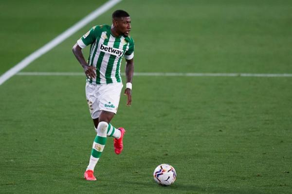 Emerson Royal, hoje no Betis, vai se apresentar ao Barcelona na próxima temporada.(Imagem:Getty Images)