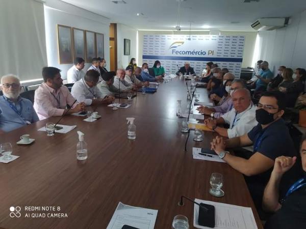 Presidente e vice-presidente do SICOMFLOR participam de reunião do Conselho Estadual do SESC(Imagem:Divulgação)