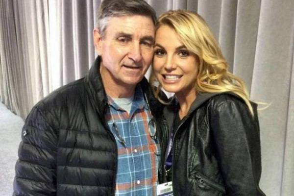 Pai de Britney Spears diz que ela tem demência para justificar tutela da cantora(Imagem:Reprodução)