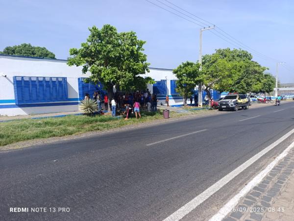 Moradores de Floriano protestam contra falhas no abastecimento de água(Imagem:Secom)