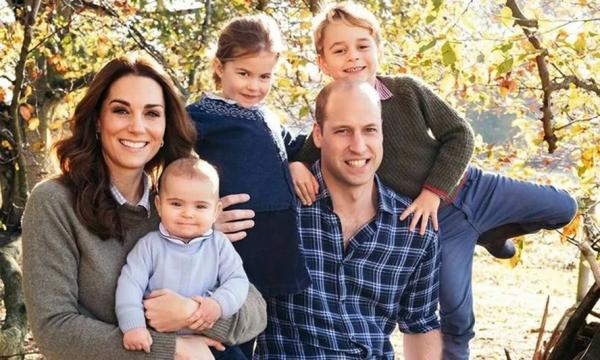 Príncipe William com Kate Middleton e os filhos do casal.(Imagem:Reprodução)