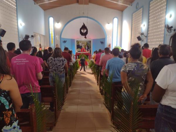 Fiéis católicos celebram Domingo de Ramos e iniciam Semana Santa em Floriano com procissões e missas.(Imagem:FlorianoNews)