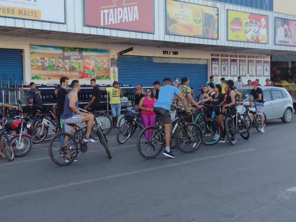 Grupo Jorge Batista realiza passeio ciclístico em comemoração ao Dia dos Comerciários(Imagem:FlorianoNews)