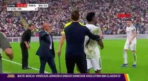 Simeone pede desculpas a Vini Jr. por ter dito que Real Madrid o demitiria: 