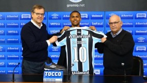 Douglas Costa apresentado oficialmente como jogador do Grêmio(Imagem:Lucas Uebel/DVG/Grêmio)