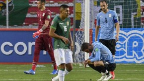 Bolívia faz 3 a 0 com direito a olé e complica Uruguai nas Eliminatórias(Imagem:Reprodução)