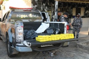 A Polícia Militar do Piauí apreendeu, na tarde desta quarta-feira (27), 38 tabletes de maconha que estavam escondidos em uma lagoa na Vila Apolônia, Zona Norte de Teresina.  O capi(Imagem:Reprodução)