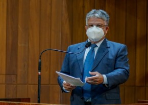 Gustavo Neiva parabenizou o procurador-geral de Justiça, Cleandro Moura, por recomendar o retorno imediato das aulas presenciais em todo o Piauí.(Imagem:Alepi)