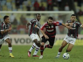 Torcedores entram em confronto na saída do Maraca após clássico Fla-Flu(Imagem:Divulgação)