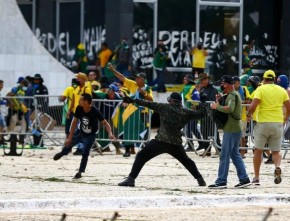 STF torna réus mais 250 envolvidos no 8 de janeiro(Imagem:Reprodução)