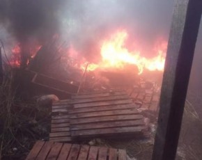 Incêndio atinge loja de móveis na cidade de Barras.(Imagem:Longah)