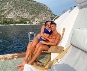 Georgina Rodríguez curte passeio de barco com Cristiano Ronaldo(Imagem:Reprodução)