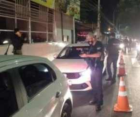 A Polícia Civil do Piauí (PC-PI) deflagrou, na noite de sábado (14), em Teresina, a Operação Cerco Fechado, com objetivo de apreender armas, drogas, veículos roubados ou furtados.(Imagem:Reprodução)