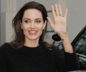 Angelina Jolie diz que foiedir o divórcio a Brad Pitt(Imagem:Reprodução)