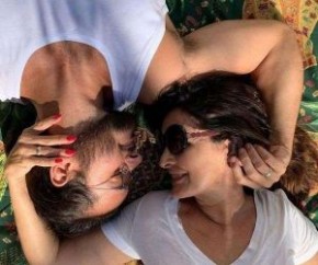 Fátima Bernardes e Túlio Gadêlha resolveram aproveitar o fim de semana para tirarem fotos românticas. A apresentadora publicou uma galeria de imagens em que eles aparecem deitados(Imagem:Reprodução)