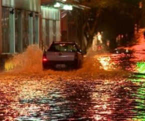 O mês de fevereiro terminou neste domingo (28) com um acumulado de chuva de 62,5% acima da média histórica em Teresina. Já os meses de dezembro de 2020 e janeiro de 2021 apresentar(Imagem:Reprodução)