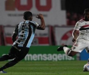 São Paulo vence o Grêmio com gol nos acréscimos e respira no Brasileirão(Imagem:Reprodução)