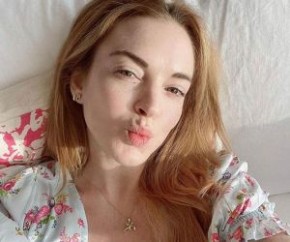 Lindsay Lohan, 34, voltará a atuar. A atriz e cantora vai estrelar uma comédia romântica de Natal na Netflix, segundo informou a Variety.  De acordo com a revista, ela vai interpre(Imagem:Reprodução)