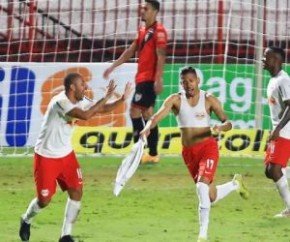 Com o resultado, o Red Bull Bragantino chegou aos 17 pontos, contra 13 de Athletico e Palmeiras, os seus dois principais perseguidores no momento.  O Atlético, por sua vez, perdeu(Imagem:Reprodução)