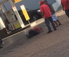 Homem é morto a tiros na conveniência de posto de combustível no Piauí(Imagem:Reprodução)