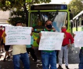 Motoristas e cobradores de ônibus realizaram uma manifestação na manhã desta quarta-feira (30) em Teresina. A paralisação iniciou por volta de 9h da manhã e os ônibus só voltaram a(Imagem:Reprodução)