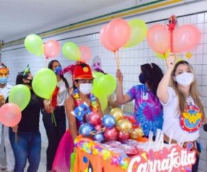 A terça-feira de carnaval foi de muita alegria para os pequenos heróis que lutam diariamente contra o câncer e fazem tratamento no Hospital São Marcos. A equipe multiprofissional d(Imagem:Reprodução)