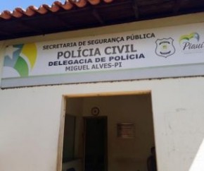 Dois homens foram mortos na manhã de domingo (11), no povoado Baixinha, zona rural de Miguel Alves, distante 110 km ao Norte de Teresina. De acordo com a Polícia Militar, a primeir(Imagem:Reprodução)