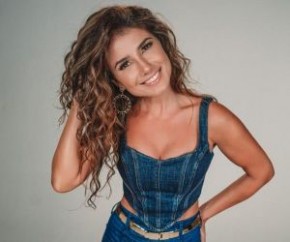 Há dois anos longe do mercado fonográfico, Paula Fernandes recorre à bachata ? gênero musical de origem dominicana já incorporado ao universo pop sertanejo do Brasil ? na volta ao(Imagem:Reprodução)