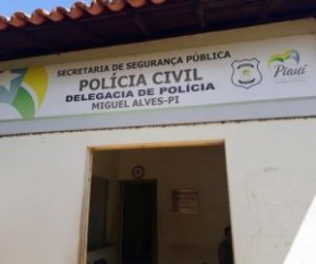 Um jovem foi preso nesta terça-feira (8) suspeito de matar um homem e ferir outro após uma discussão na cidade de Miguel Alves, a 112 km de Teresina. O crime ocorreu no dia 30 de m(Imagem:Reprodução)