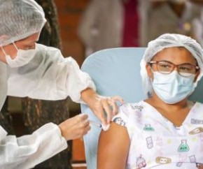 Subiu para 14.734, o número de pessoas vacinadas contra a covid-19 no Piauí. Até a segunda-feira (25) eram pouco mais de 13 mil, segundo dados da Secretaria de Saúde do Estado. Tod(Imagem:Reprodução)