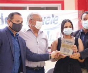 A creche escola fica no bairro Vale do Gavião e atenderá 170 crianças em tempo integral. A unidade possui oito salas de aula climatizadas, solários, fraldários, sala de repouso, sa(Imagem:Reprodução)