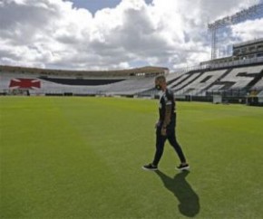 O Vasco da Gama apresentou o sétimo reforço para a temporada 2021: o volante Romulo, de 30 anos. Ele estava no Shijiazhuang Ever Bright, da China e acertou contrato até o final des(Imagem:Reprodução)