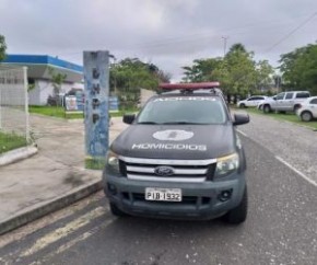 O homem identificado como João Gabriel Cardoso Alves foi preso na tarde desta terça-feira (13). Ele é suspeito de matar a facadas um morador de rua, no dia 23 de janeiro, no bairro(Imagem:Reprodução)