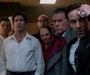 Alessandro Nivola, Jon Bernthal, Corey Stoll, Vera Farmiga também estão no elenco.(Imagem:Reprodução)